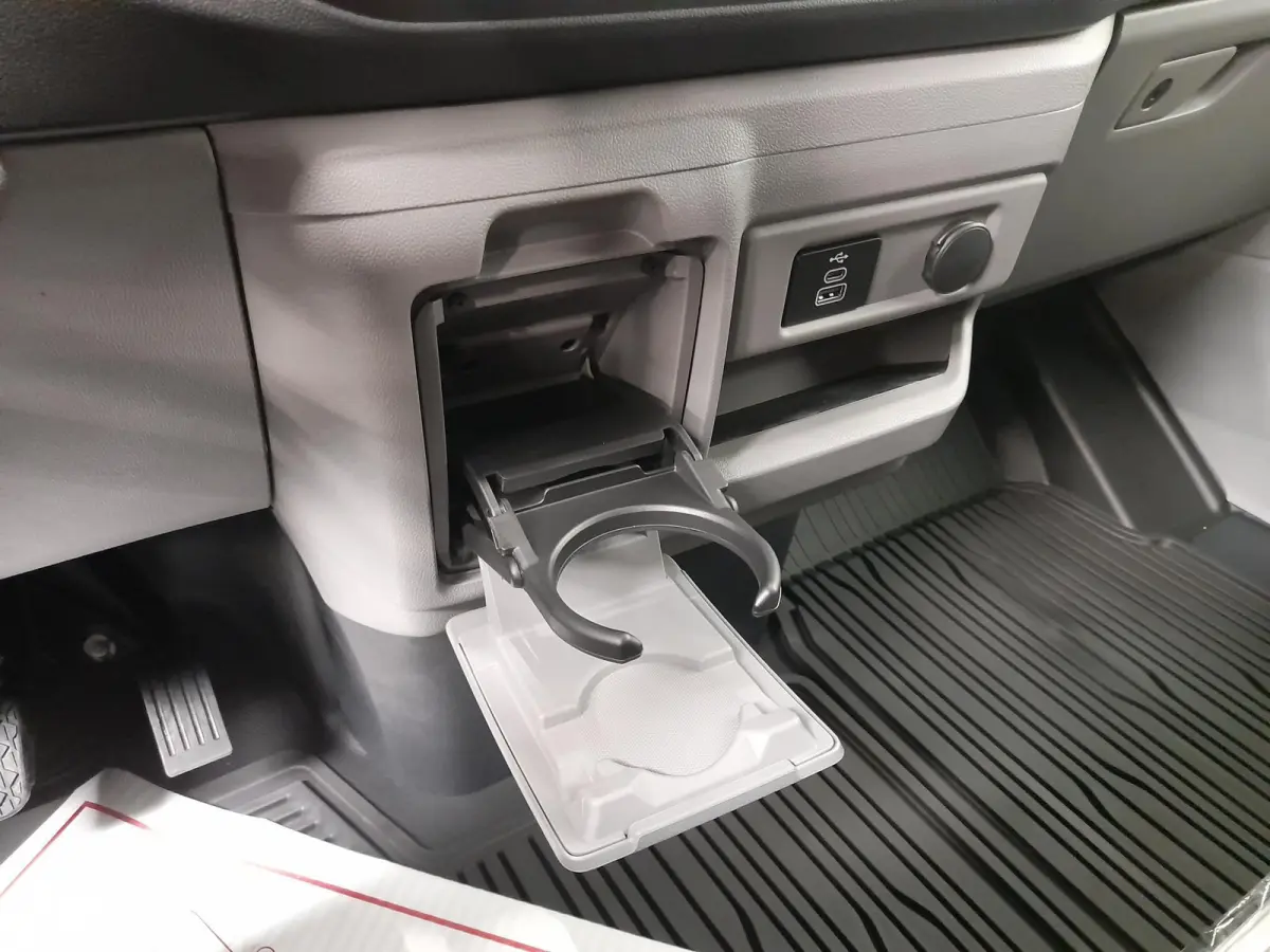 300 2.0 TDCI L2H1 Trend Nieuw Model Navi Cruise Camera Parkeersensoren Trekhaak