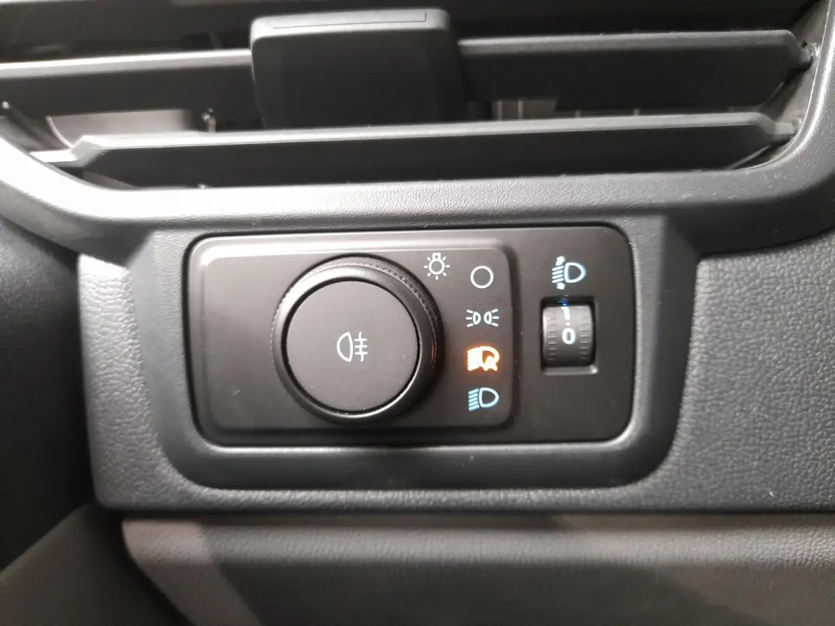 300 2.0 TDCI L2H1 Trend Nieuw Model Navi Cruise Camera Parkeersensoren Trekhaak