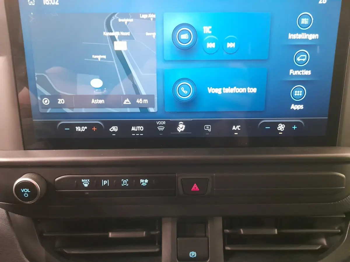 300 2.0 TDCI L2H1 Trend Nieuw Model Navi Cruise Camera Parkeersensoren Trekhaak
