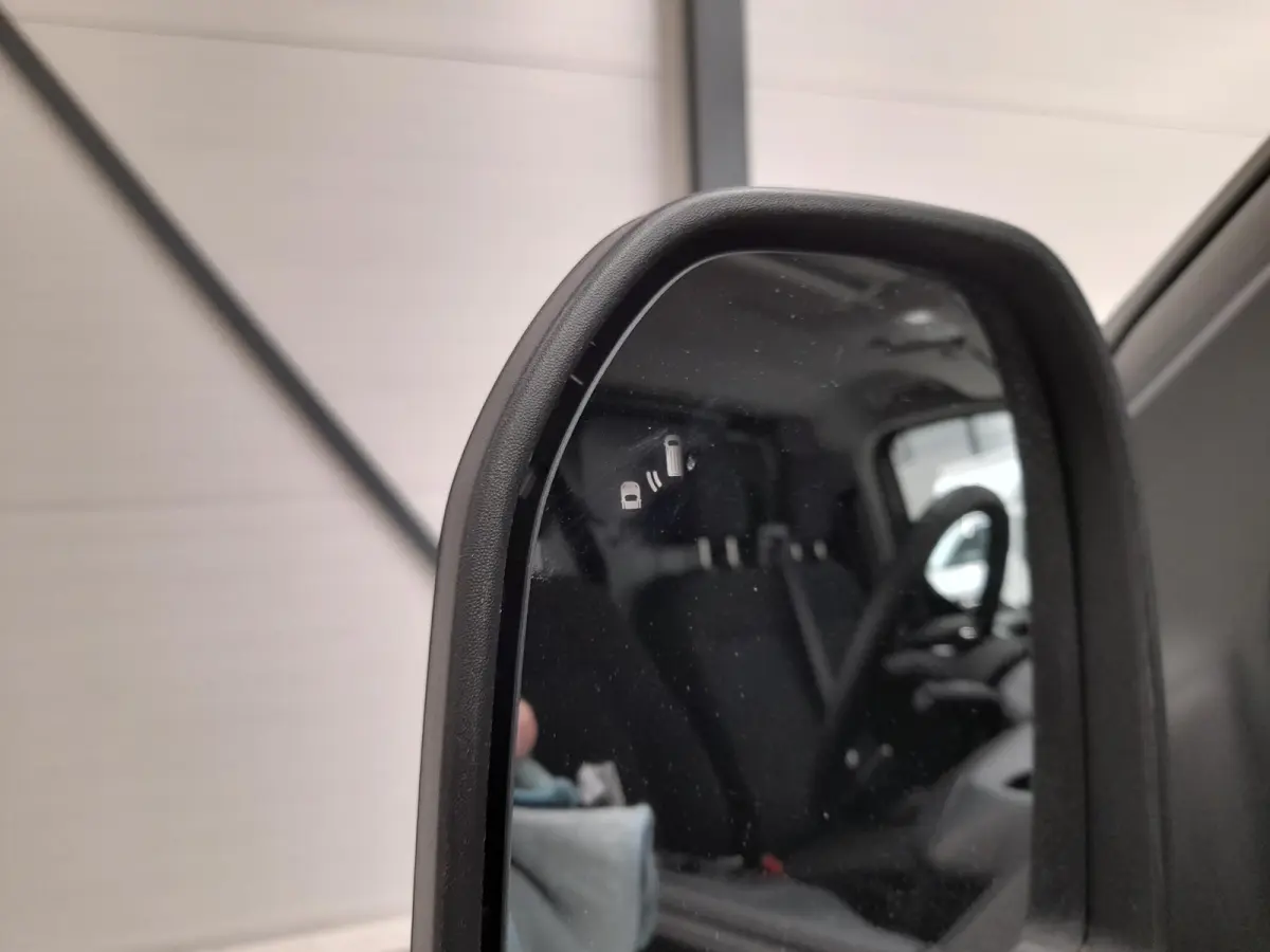 300 2.0 TDCI L2H1 Trend Nieuw Model Navi Cruise Camera Parkeersensoren Trekhaak