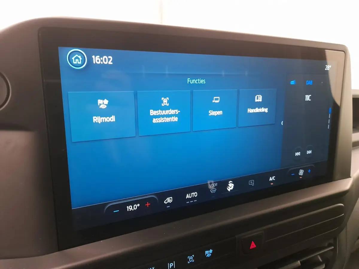 300 2.0 TDCI L2H1 Trend Nieuw Model Navi Cruise Camera Parkeersensoren Trekhaak