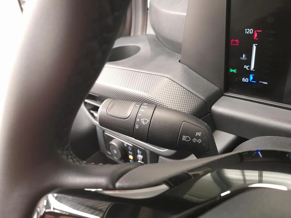300 2.0 TDCI L2H1 Trend Nieuw Model Navi Cruise Camera Parkeersensoren Trekhaak