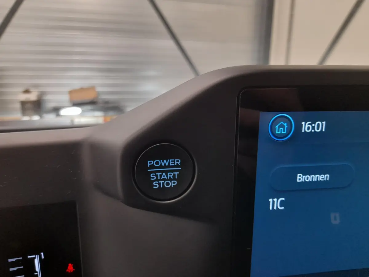 300 2.0 TDCI L2H1 Trend Nieuw Model Navi Cruise Camera Parkeersensoren Trekhaak