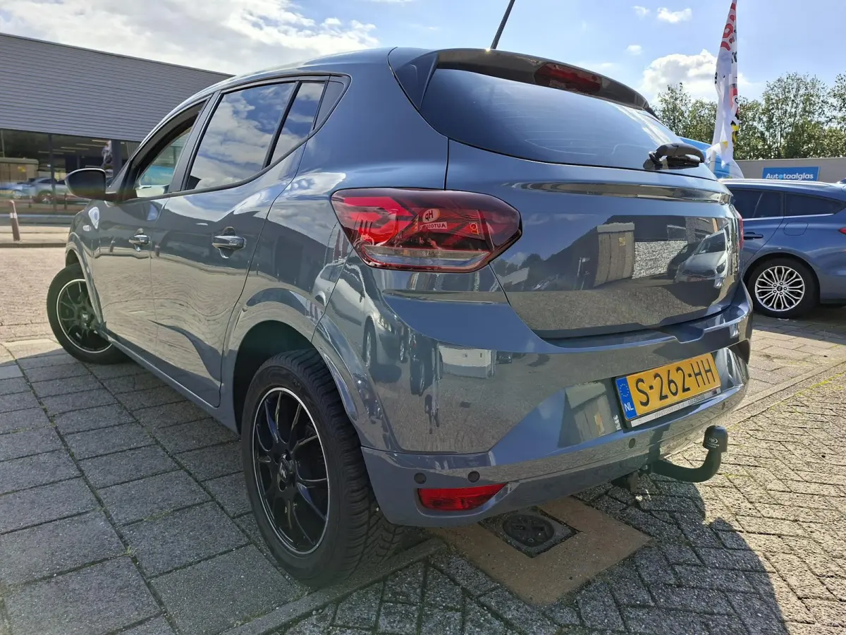1.0 TCe 100 Bi-Fuel Expression Trekhaak Carplay Camera Cruise Control Privacy Glass Dodehoek Keyless LED