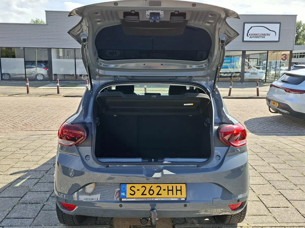 1.0 TCe 100 Bi-Fuel Expression Trekhaak Carplay Camera Cruise Control Privacy Glass Dodehoek Keyless LED