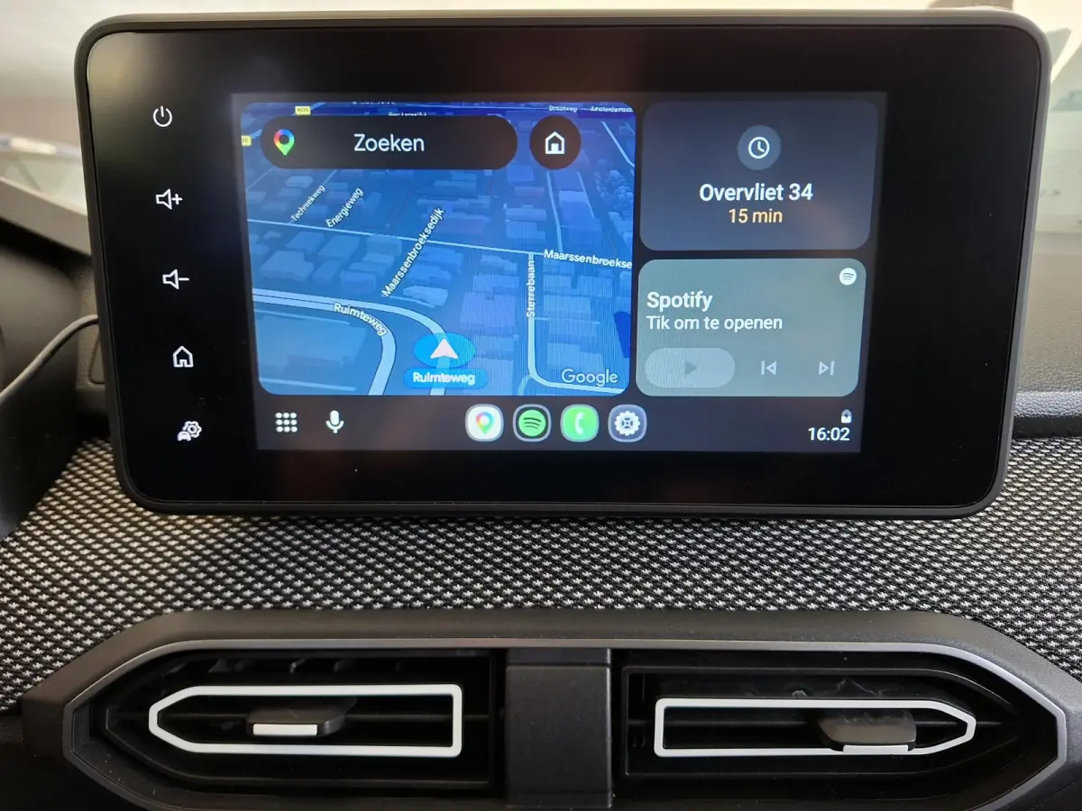 1.0 TCe 100 Bi-Fuel Expression Trekhaak Carplay Camera Cruise Control Privacy Glass Dodehoek Keyless LED