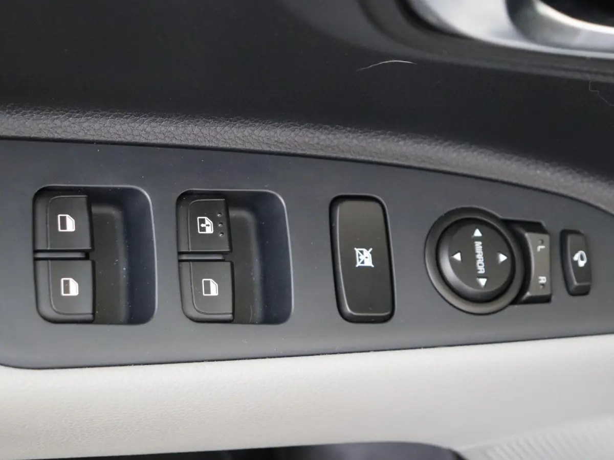 1.0 T-GDi MHEV GT-Line 100PK | Automaat | Apple & Android Carplay | Parkeersensoren & Camera | Adaptive Cruise Control & Stuurhulp | Climate control | lederen/stof bekleding | LED koplampen 
