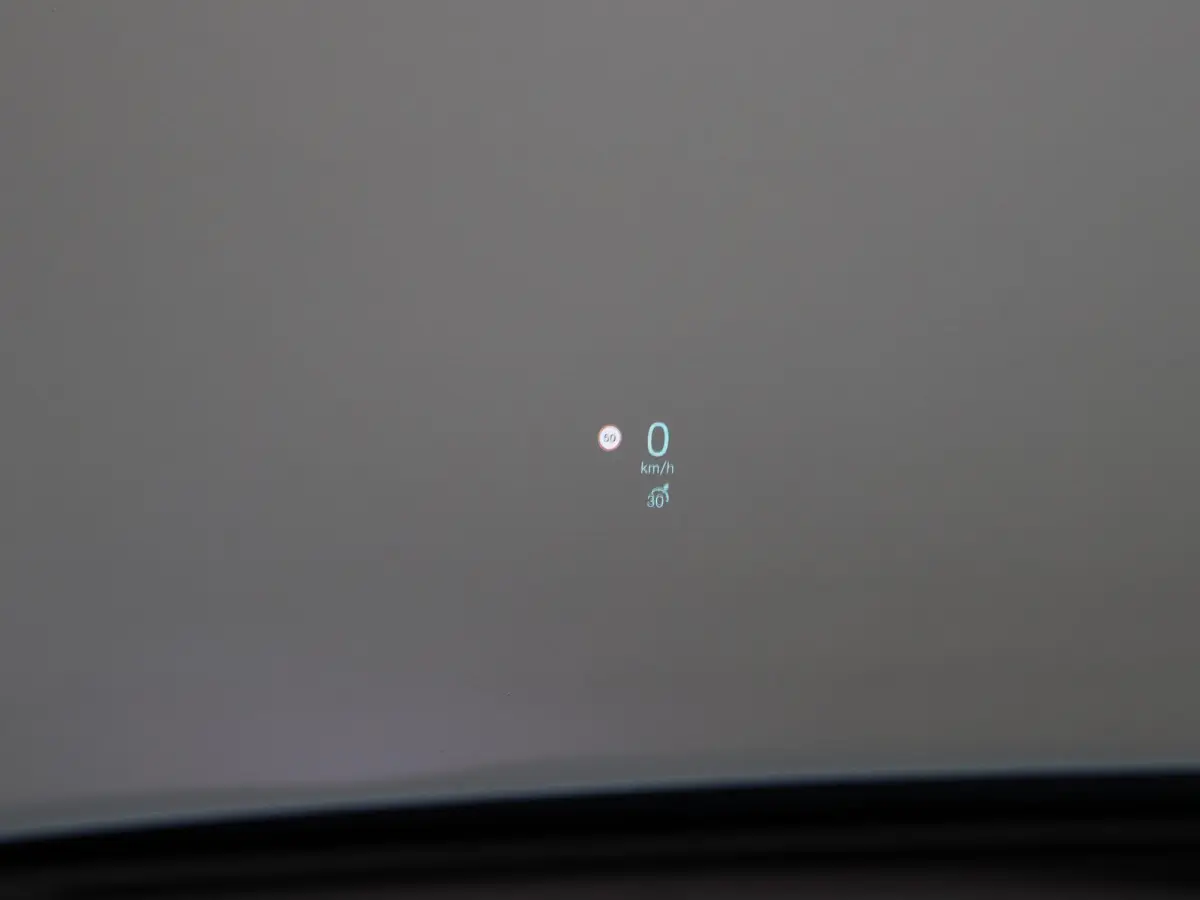 1.5 DM-i FWD Comfort | 26.6 KWh Accu | 125km WLPT | Panoramadak | Head-Up Display | Verwarmde/geventileerde voorstoelen |