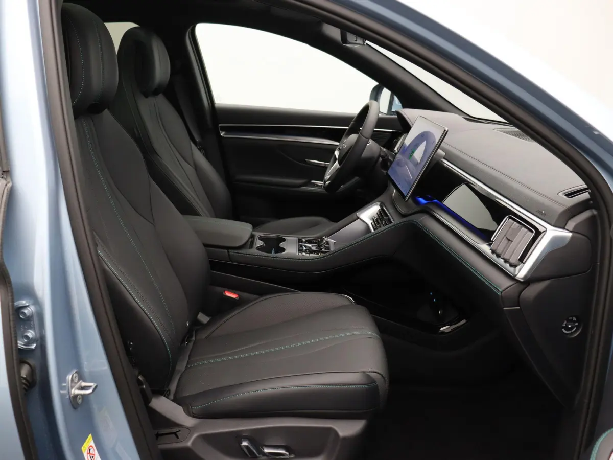 1.5 DM-i FWD Comfort | 26.6 KWh Accu | 125km WLPT | Panoramadak | Head-Up Display | Verwarmde/geventileerde voorstoelen |