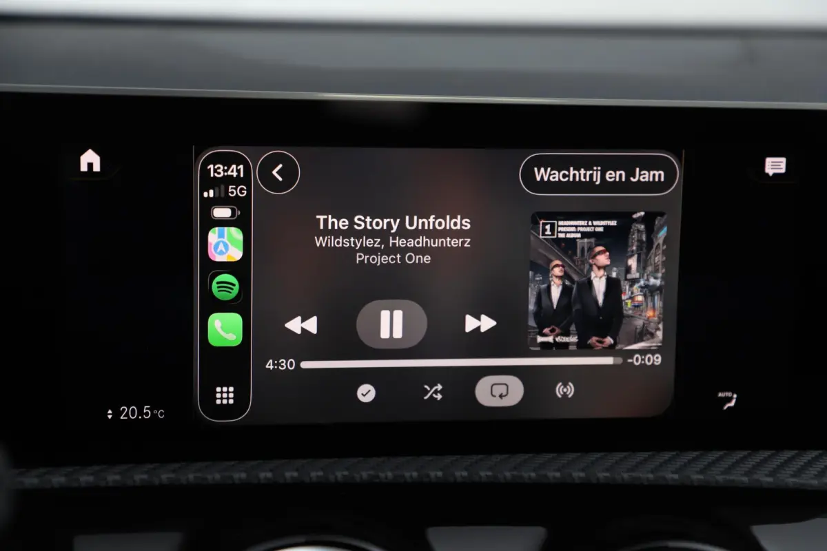 200 Business Solution Automaat Half Leder Full LED Sportstoelen Widescreen Carplay Android Navigatie Achteruitrijcamera Clima Cruise 19 inch AMG Look Velgen Nieuwe Banden! Stoelverwarming