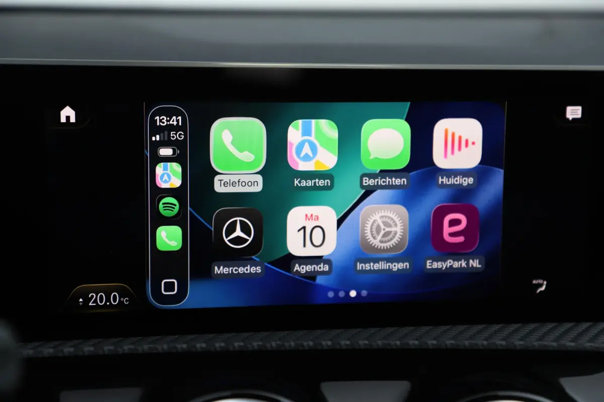 200 Business Solution Automaat Half Leder Full LED Sportstoelen Widescreen Carplay Android Navigatie Achteruitrijcamera Clima Cruise 19 inch AMG Look Velgen Nieuwe Banden! Stoelverwarming