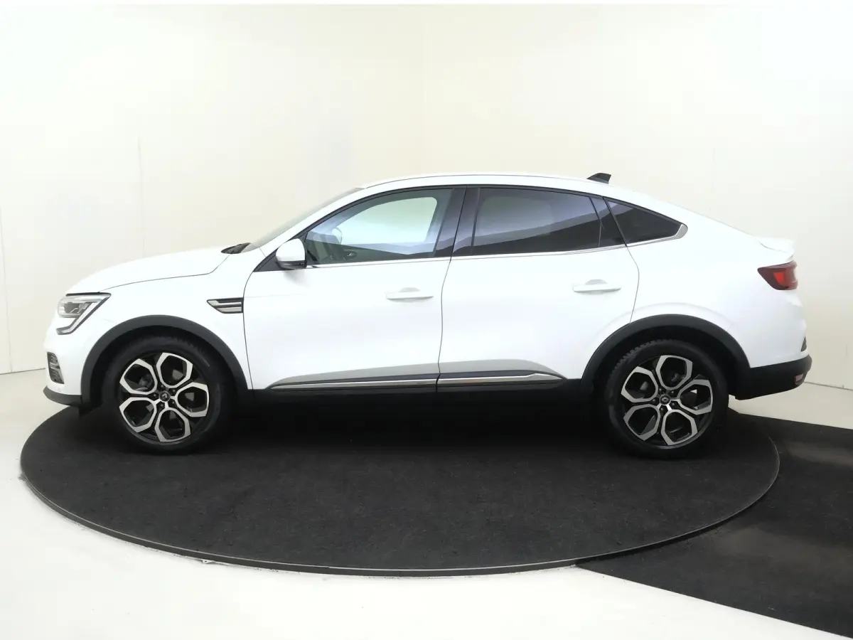 1.6 E-Tech FULL-Hybrid Techno 145PK | Navigatie | Apple & Android Carplay | Parkeersensoren & Camera | Adaptive cruise control | Climate control | Highway & Traffic Jam Comp. |