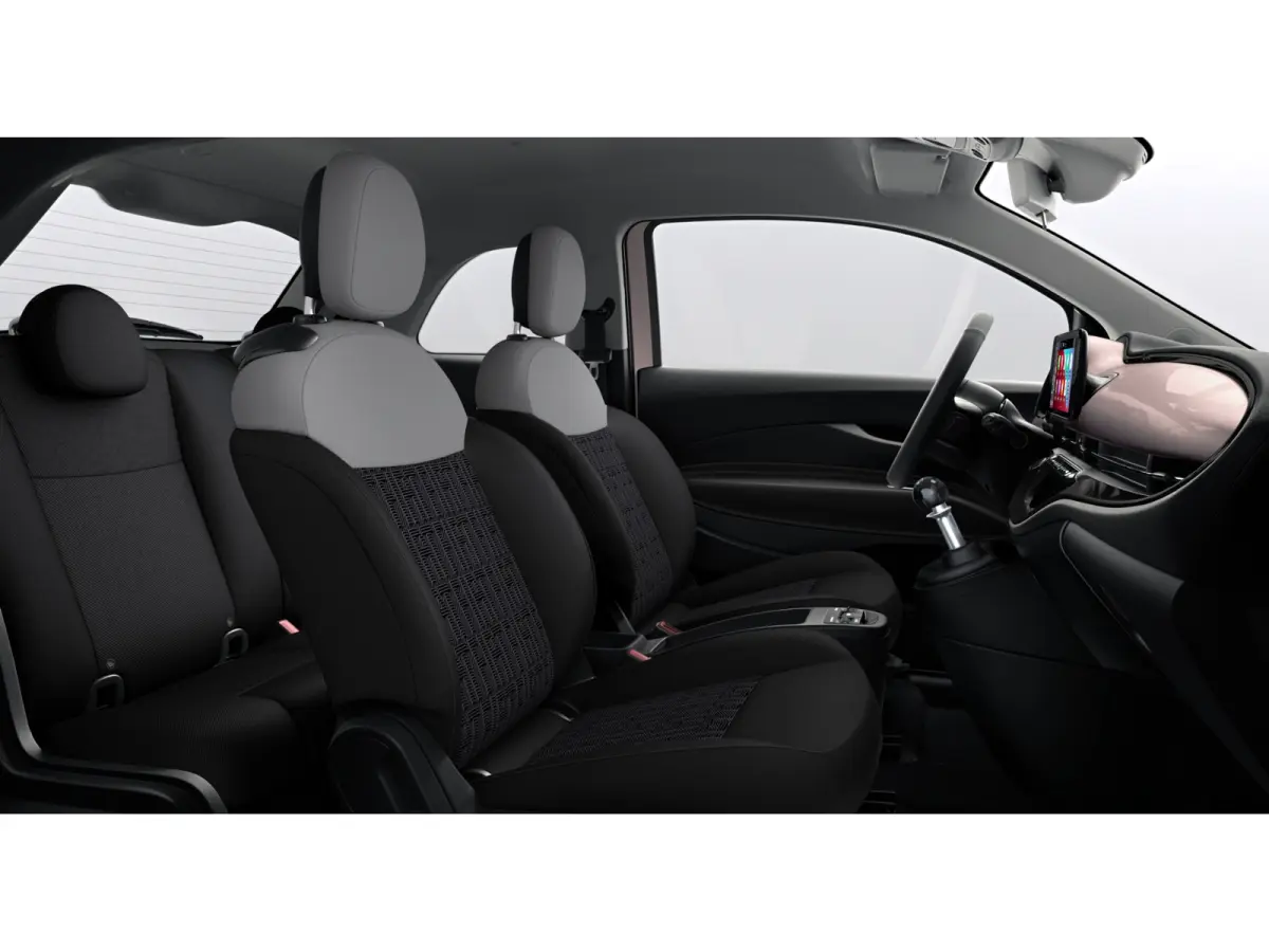 ICON | 10,25" touchscreen radio met Bluetooth, DAB & USB | Automatische airconditioning | Isofix bevestigingspunten op de achterstoelen