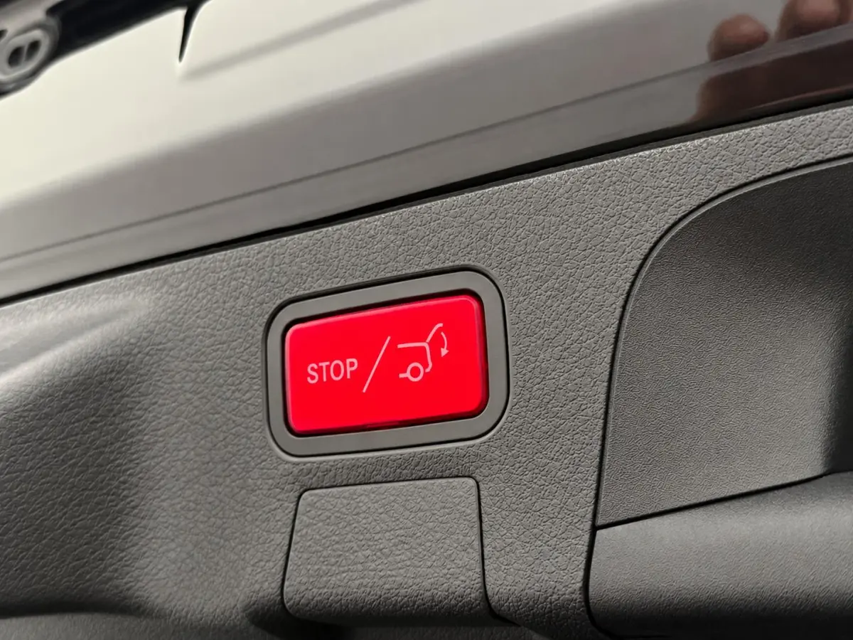 250 e AMG Limited PHEV 218 pk  19” AMG  Leder/Alcantara DINAMICA PDC VA+Camera Navi CarPlay Stoelverwarming Sfeerverlichting Elektrische achterklep Wireless charging