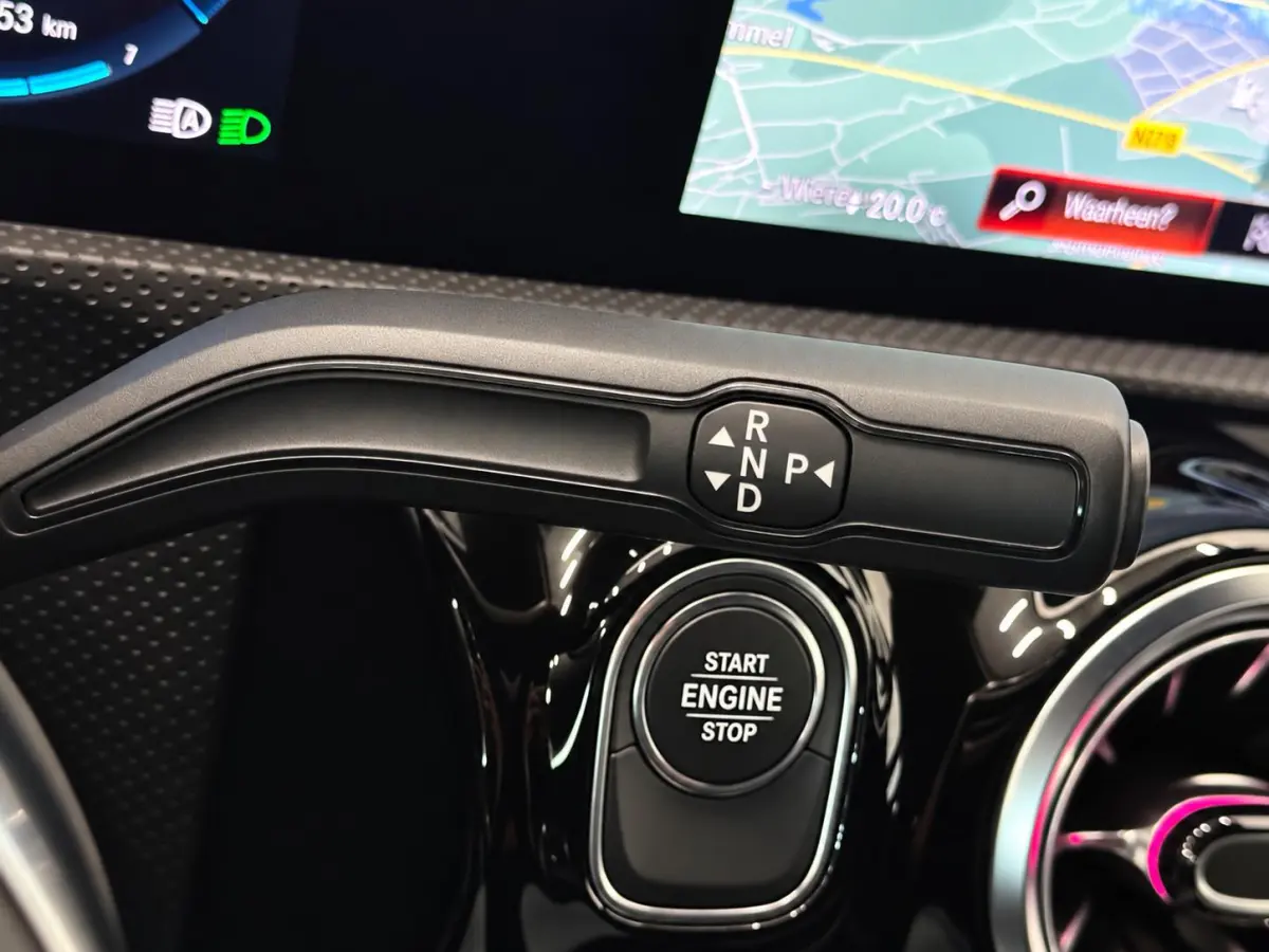 250 e AMG Limited PHEV 218 pk  19” AMG  Leder/Alcantara DINAMICA PDC VA+Camera Navi CarPlay Stoelverwarming Sfeerverlichting Elektrische achterklep Wireless charging