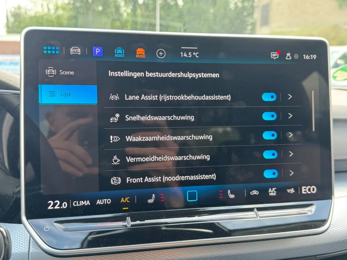 1.5 eHybrid 204PK DSG HYBRIDE LIFE CAMERA/NAVI/HEAD-UP/CARPLAY