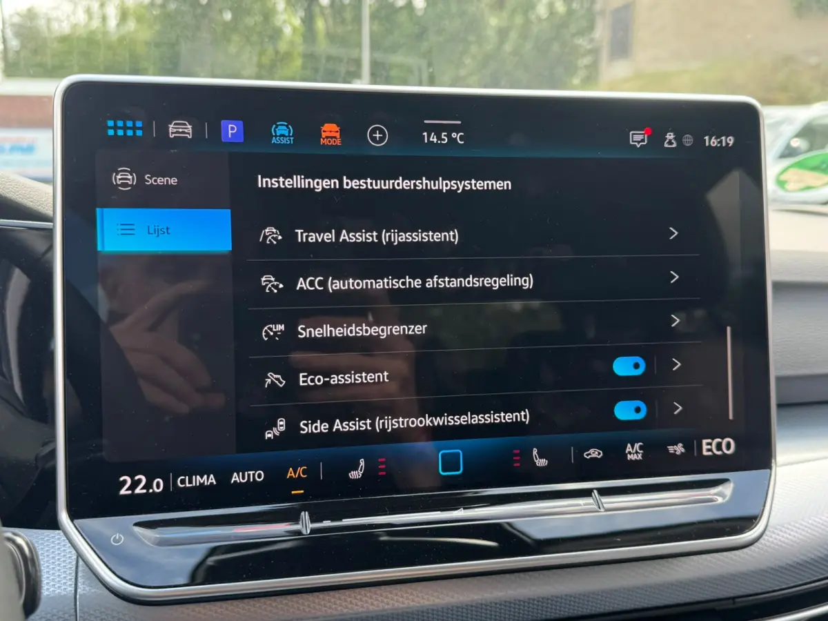 1.5 eHybrid 204PK DSG HYBRIDE LIFE CAMERA/NAVI/HEAD-UP/CARPLAY