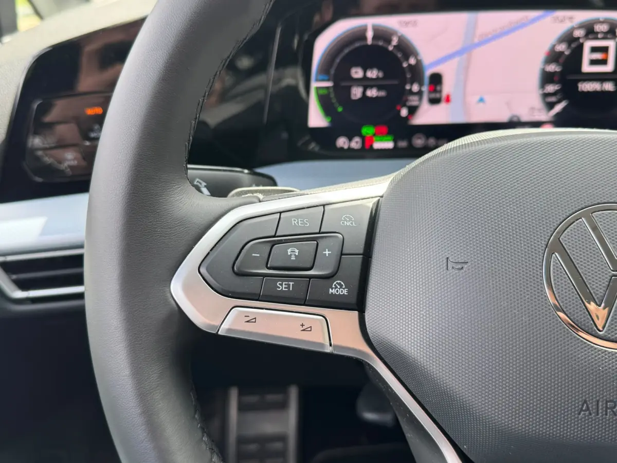 1.5 eHybrid 204PK DSG HYBRIDE LIFE CAMERA/NAVI/HEAD-UP/CARPLAY