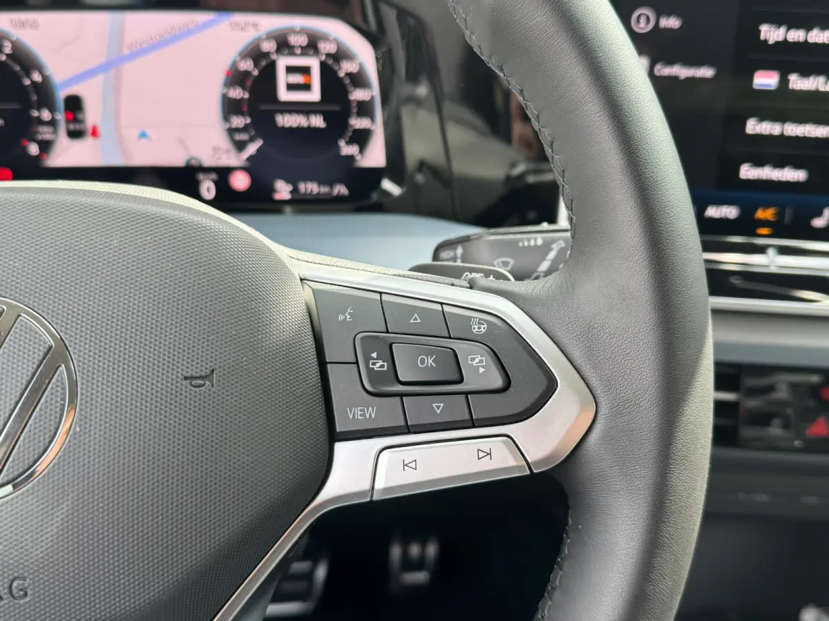 1.5 eHybrid 204PK DSG HYBRIDE LIFE CAMERA/NAVI/HEAD-UP/CARPLAY