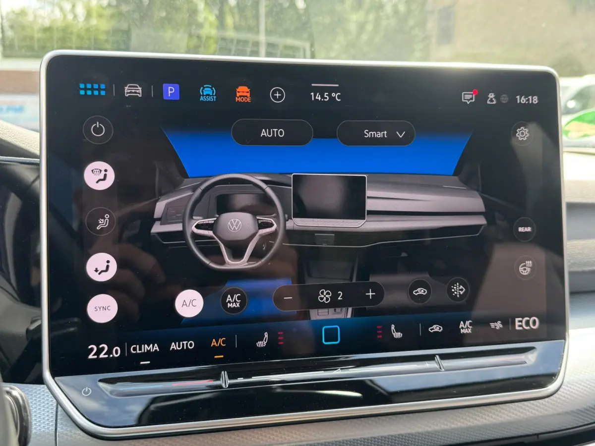1.5 eHybrid 204PK DSG HYBRIDE LIFE CAMERA/NAVI/HEAD-UP/CARPLAY