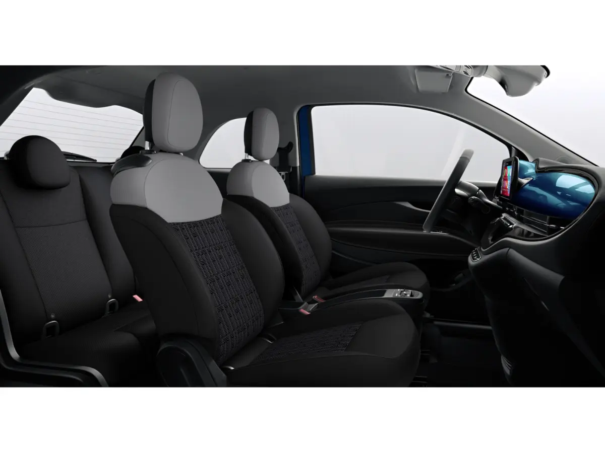 ICON | 10,25" touchscreen radio met Bluetooth, DAB & USB | Automatische airconditioning | Isofix bevestigingspunten op de achterstoelen