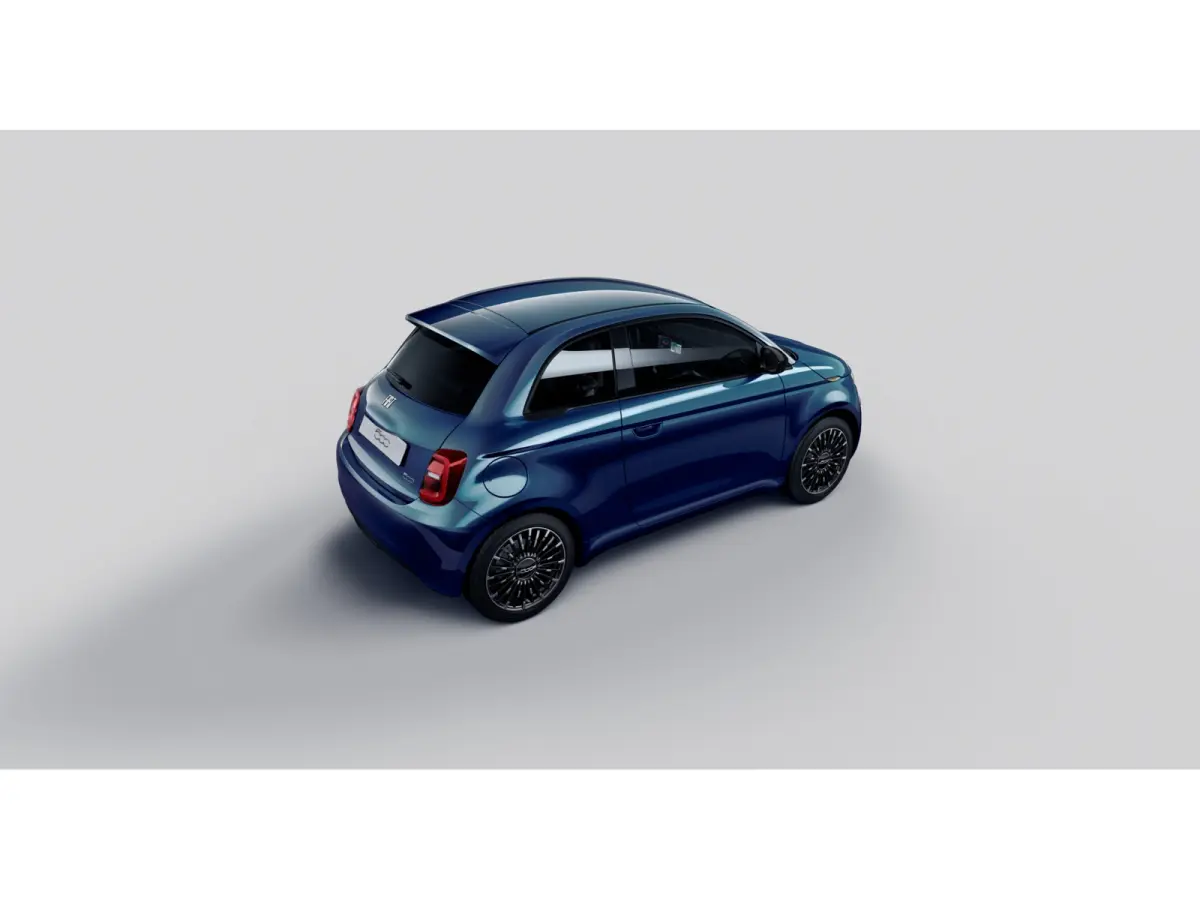 ICON | 10,25" touchscreen radio met Bluetooth, DAB & USB | Automatische airconditioning | Isofix bevestigingspunten op de achterstoelen