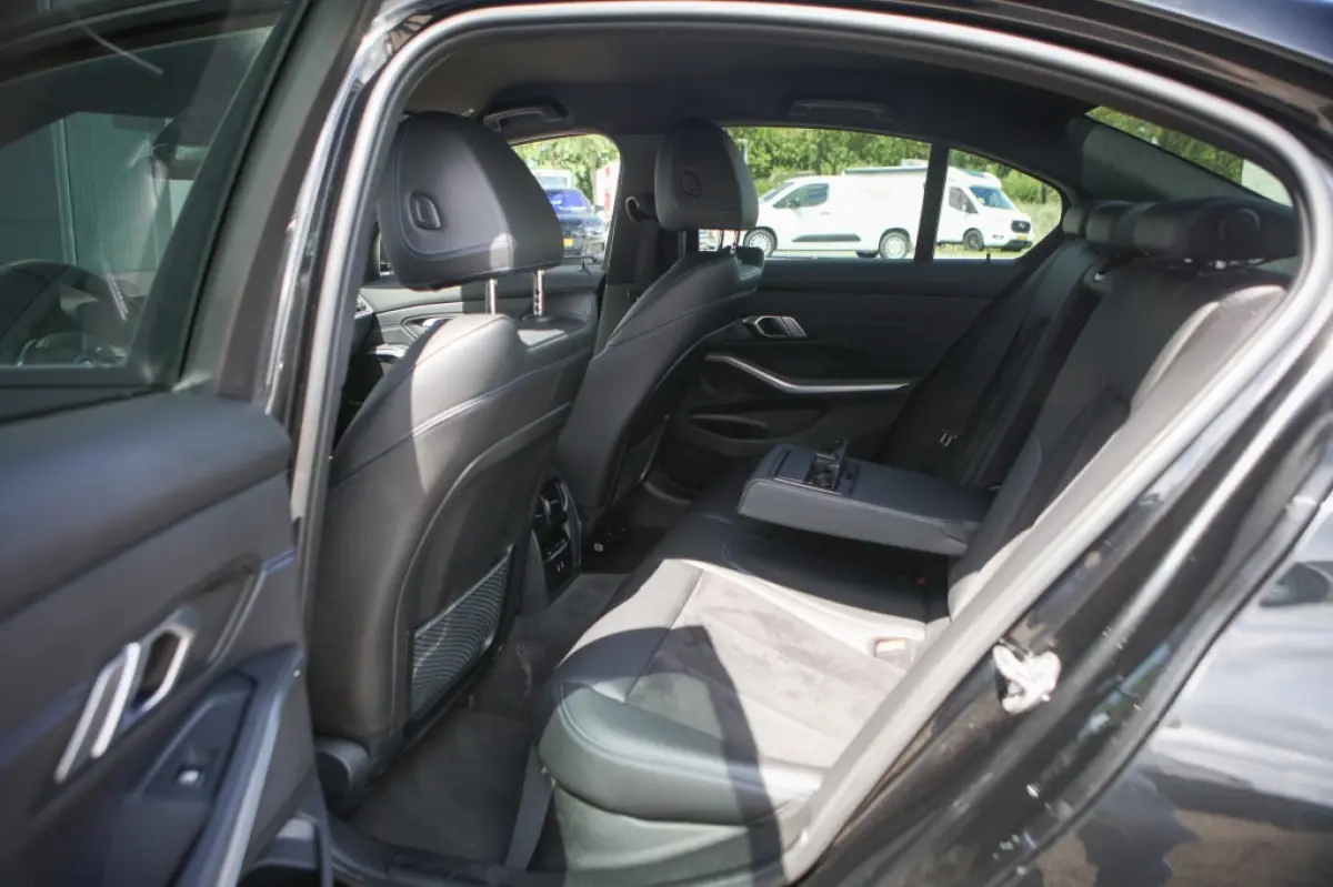 330e M-Sport | Apple Carplay/Android Auto | Stuurwielverwarming