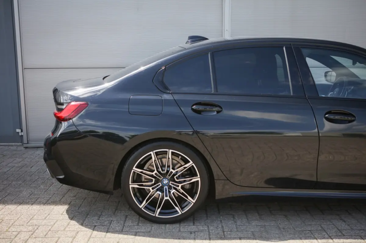 330e M-Sport | Apple Carplay/Android Auto | Stuurwielverwarming