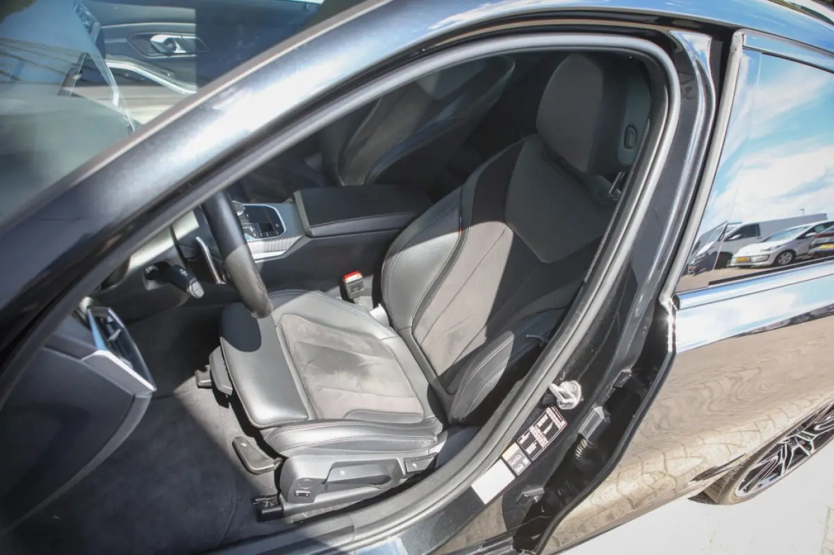 330e M-Sport | Apple Carplay/Android Auto | Stuurwielverwarming
