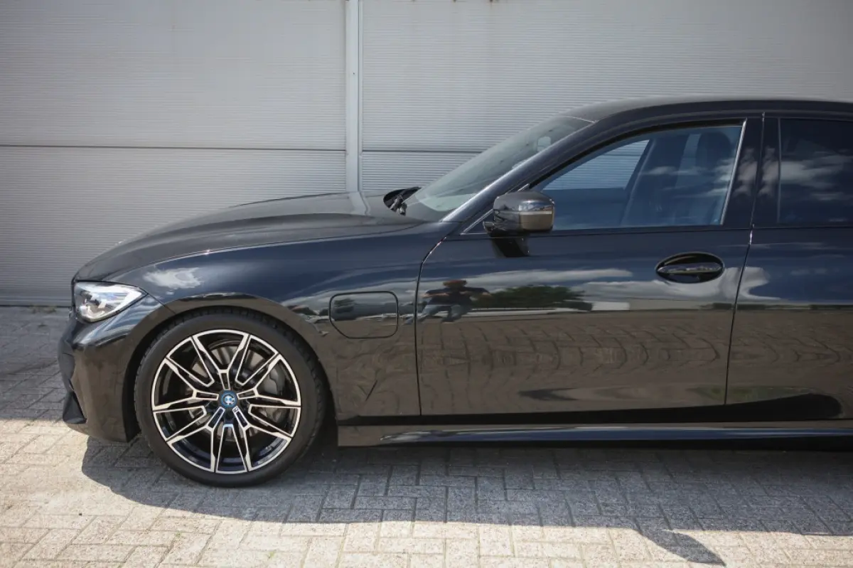 330e M-Sport | Apple Carplay/Android Auto | Stuurwielverwarming