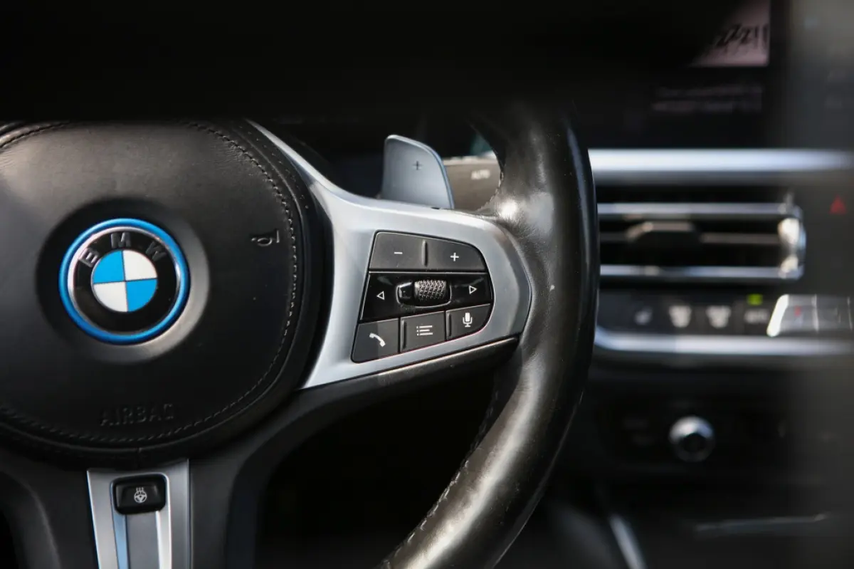 330e M-Sport | Apple Carplay/Android Auto | Stuurwielverwarming