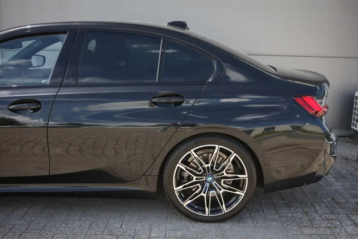 330e M-Sport | Apple Carplay/Android Auto | Stuurwielverwarming