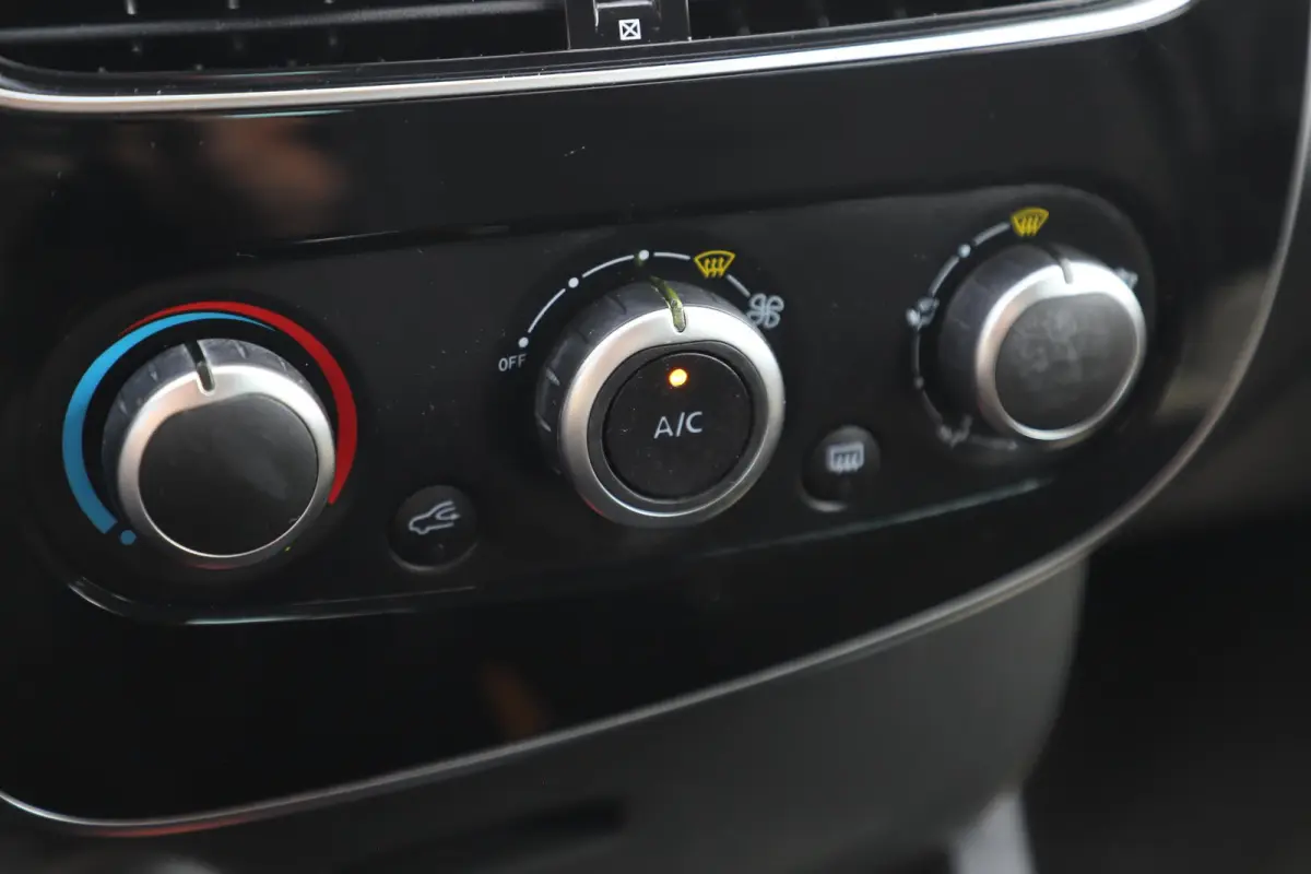0.9 TCe Limited Trekhaak Navigatie Airco Cruise Control Bluetooth Donkere Ramen Parkeersensor
