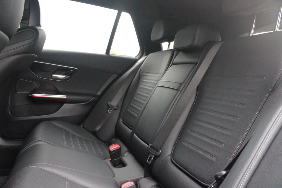 200 218PK Launch Edition AMG Line | FULL LEDEREN BEKLEDING | PANORAMISCH SCHUIF/KANTELDAK | DIGITAL LIGHT (MATRIX LED) | SFEERVERLICHTING | ELEKTRISCH VERSTELBARE VOORSTOELEN MET GEHEUGEN OP