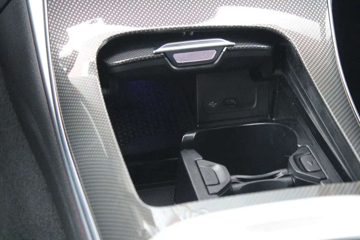 200 218PK Launch Edition AMG Line | FULL LEDEREN BEKLEDING | PANORAMISCH SCHUIF/KANTELDAK | DIGITAL LIGHT (MATRIX LED) | SFEERVERLICHTING | ELEKTRISCH VERSTELBARE VOORSTOELEN MET GEHEUGEN OP
