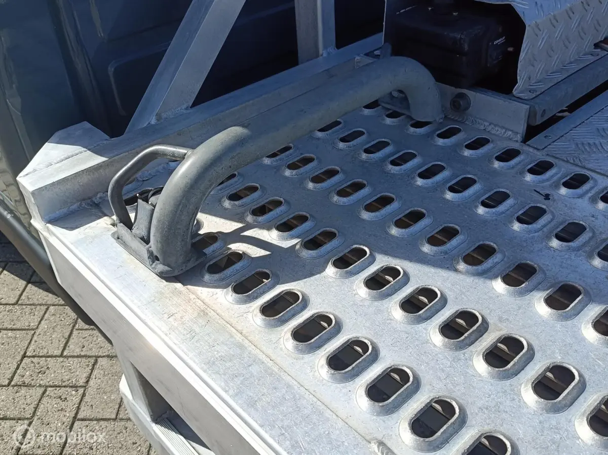 2024 OPRIJWAGEN 2.2 180PK AUT. Tijhof LUCHTVER. VIRTUAL CARPLAY STOELVERW. ACC LANE ASSIST LED VOL OPTIES Alarm klasse 5