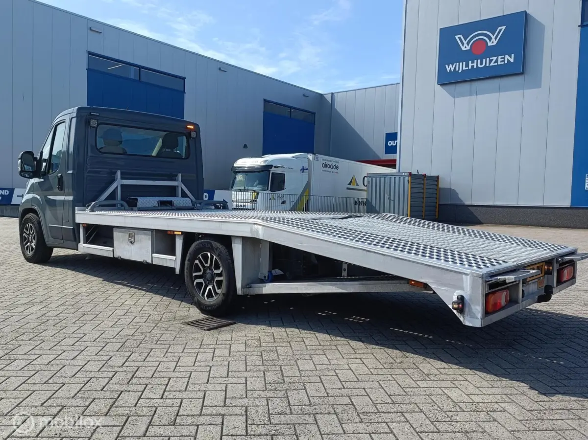 2024 OPRIJWAGEN 2.2 180PK AUT. Tijhof LUCHTVER. VIRTUAL CARPLAY STOELVERW. ACC LANE ASSIST LED VOL OPTIES Alarm klasse 5