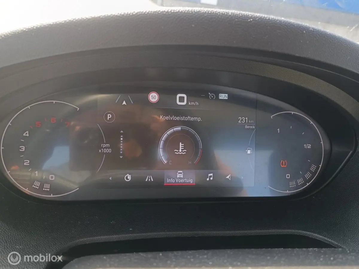2024 OPRIJWAGEN 2.2 180PK AUT. Tijhof LUCHTVER. VIRTUAL CARPLAY STOELVERW. ACC LANE ASSIST LED VOL OPTIES Alarm klasse 5