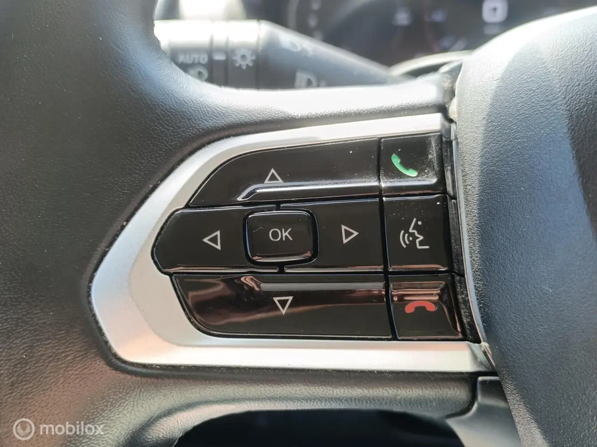 2024 OPRIJWAGEN 2.2 180PK AUT. Tijhof LUCHTVER. VIRTUAL CARPLAY STOELVERW. ACC LANE ASSIST LED VOL OPTIES Alarm klasse 5