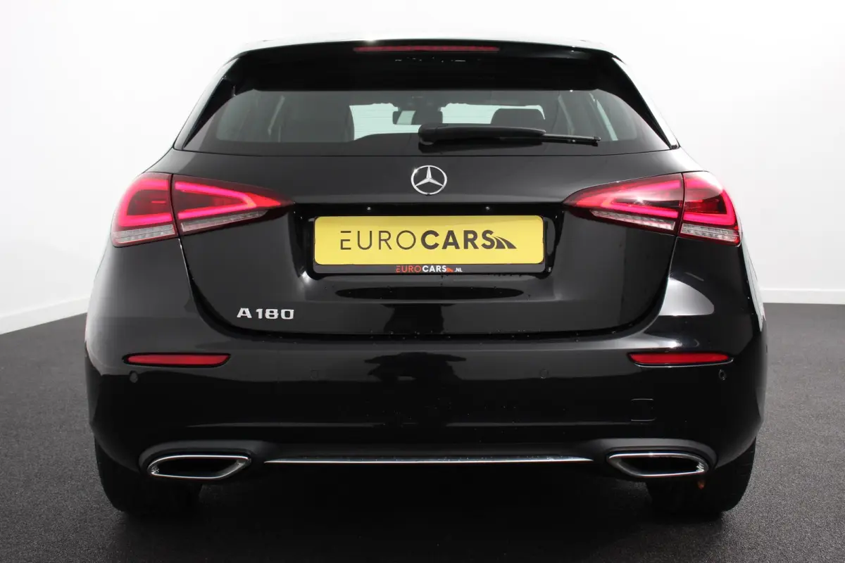 180 7-DCT Progressive Style Plus Navigatie Climate Control Camera Led 17"Lichtmetalen velgen Dab Half Leder Cruise control