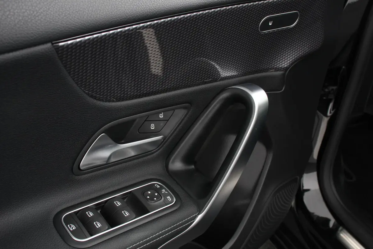 180 7-DCT Progressive Style Plus Navigatie Climate Control Camera Led 17"Lichtmetalen velgen Dab Half Leder Cruise control