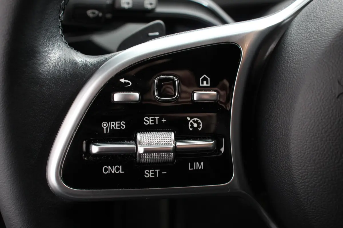 180 7-DCT Progressive Style Plus Navigatie Climate Control Camera Led 17"Lichtmetalen velgen Dab Half Leder Cruise control