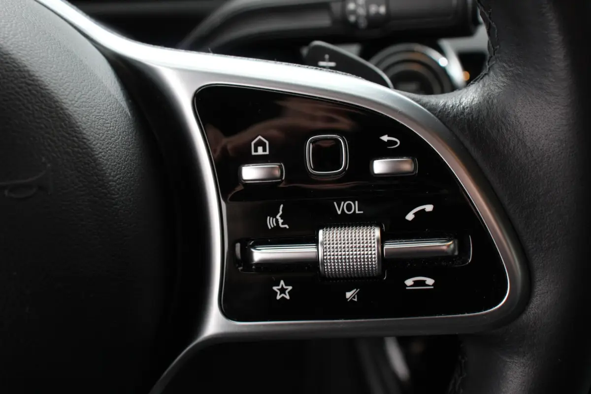 180 7-DCT Progressive Style Plus Navigatie Climate Control Camera Led 17"Lichtmetalen velgen Dab Half Leder Cruise control