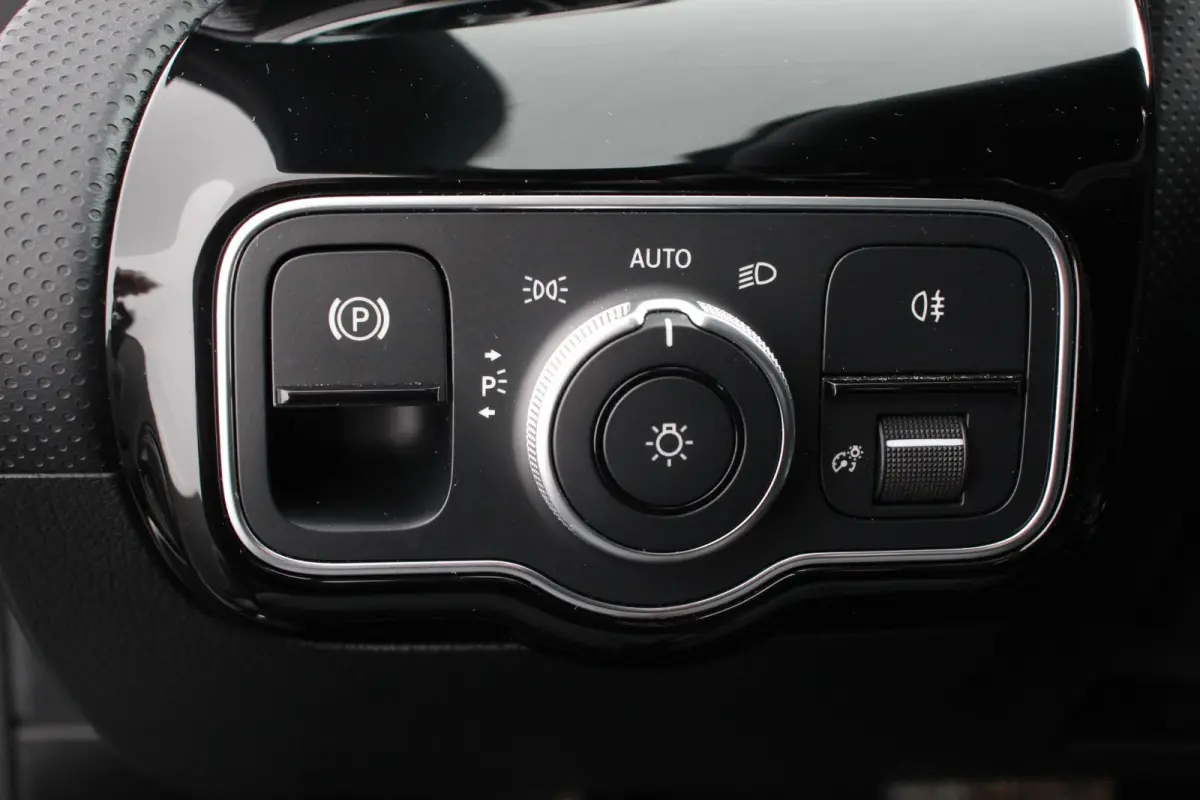 180 7-DCT Progressive Style Plus Navigatie Climate Control Camera Led 17"Lichtmetalen velgen Dab Half Leder Cruise control