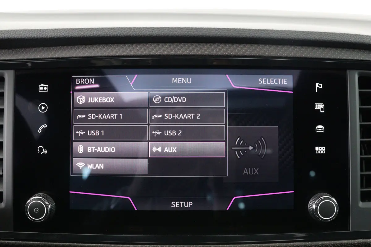 2.0 TSI Limited Edition | Akrapovic | Open Dak | Trekhaak wegklapbaar | LED | 360 Camera | Sfeerverlichting | Beats Audio | Stoelverwarming | BLIS | Clima | DAB | Cruise Adaptive