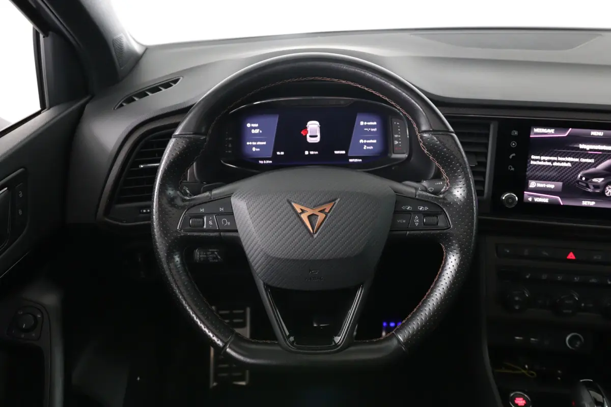 2.0 TSI Limited Edition | Akrapovic | Open Dak | Trekhaak wegklapbaar | LED | 360 Camera | Sfeerverlichting | Beats Audio | Stoelverwarming | BLIS | Clima | DAB | Cruise Adaptive