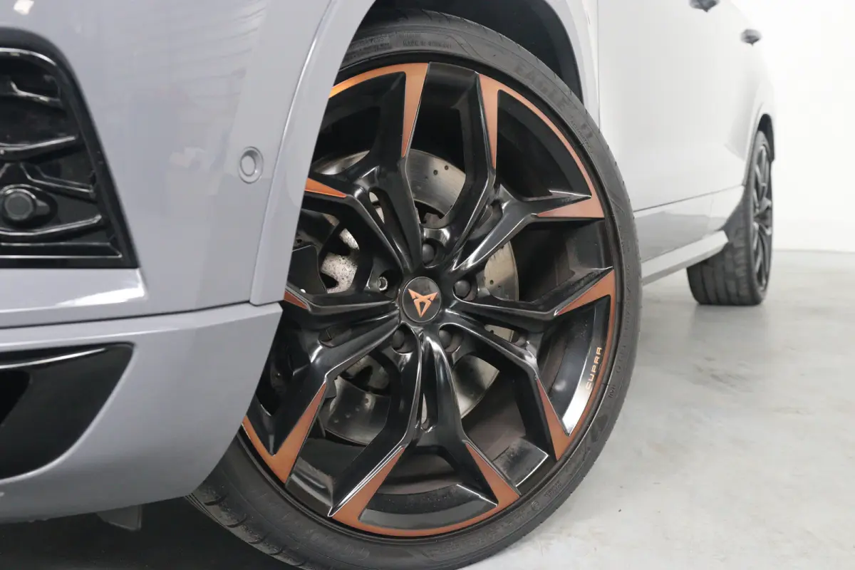 2.0 TSI Limited Edition | Akrapovic | Open Dak | Trekhaak wegklapbaar | LED | 360 Camera | Sfeerverlichting | Beats Audio | Stoelverwarming | BLIS | Clima | DAB | Cruise Adaptive