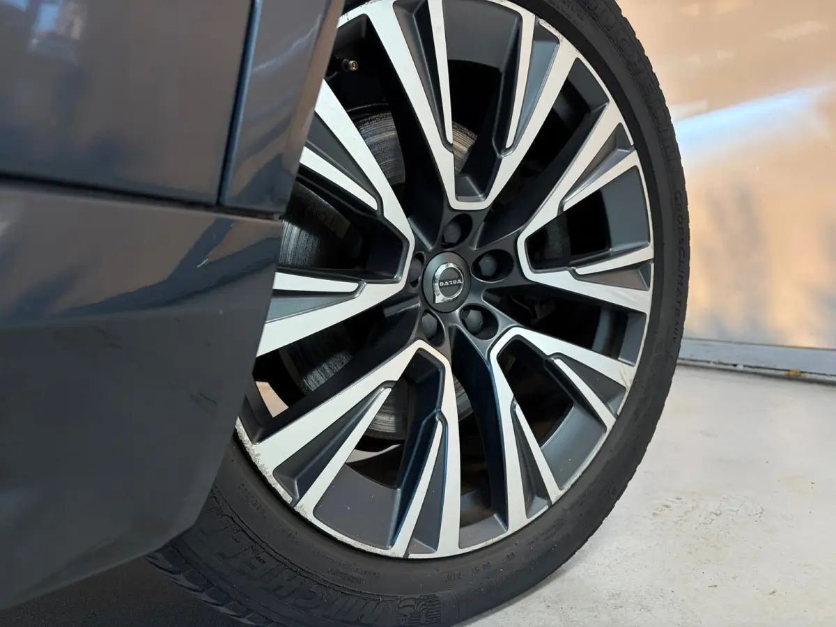 2.0 T8 Recharge AWD Inscription | Panoramadak | 7 Persoons | Harman/Kardon |