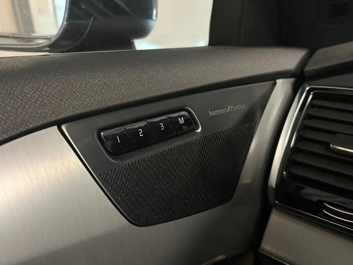 2.0 T8 Recharge AWD Inscription | Panoramadak | 7 Persoons | Harman/Kardon |