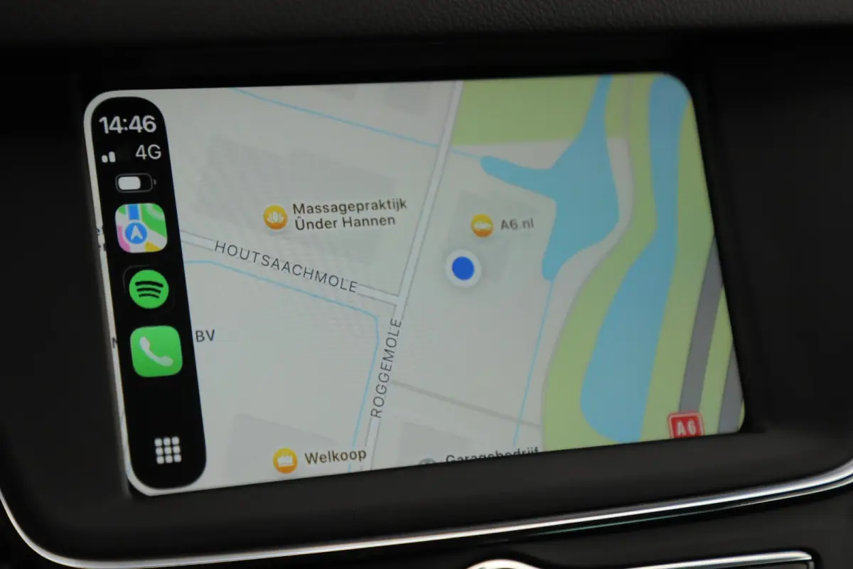 1.2 Design & Tech 110PK Sportstoelen Navigatie Achteruitrijcamera Carplay Android LMV Airco Cruise Control